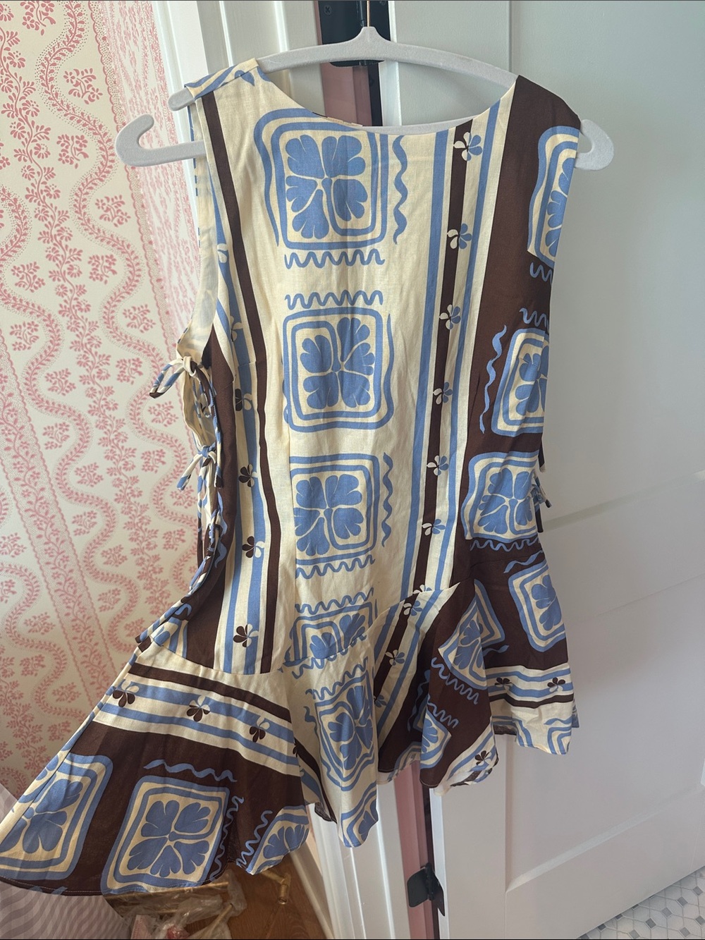 SABO Sleeveless Blue & Brown Floral Print Ruffled Women’s Top
